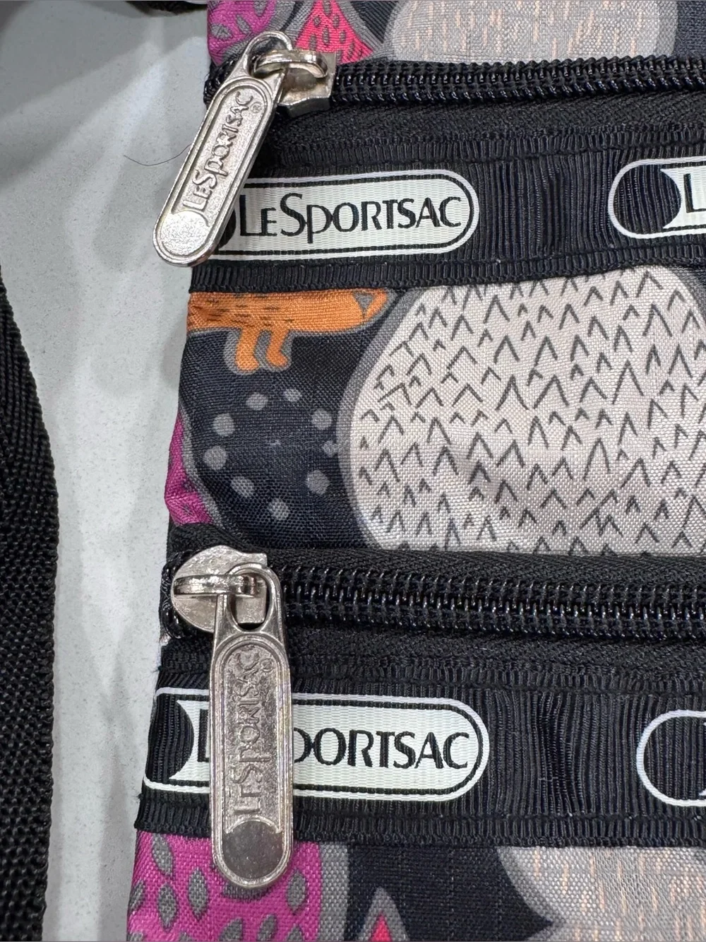 LeSportsac Woodland Fox Owl Print 3 Zip Crossbody Bag EUC Adjustable Strap